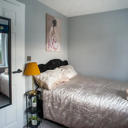 No10 2 Bedroom House With Private Garden And Driveway Appartement