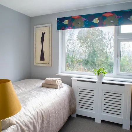 Appartement No10 2 Bedroom House With Private Garden And Driveway *