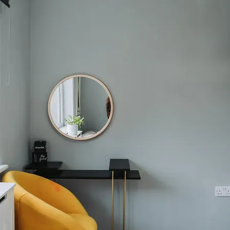 No10 2 Bedroom House With Private Garden And Driveway Appartement