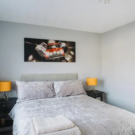 Appartement No10 2 Bedroom House With Private Garden And Driveway *
